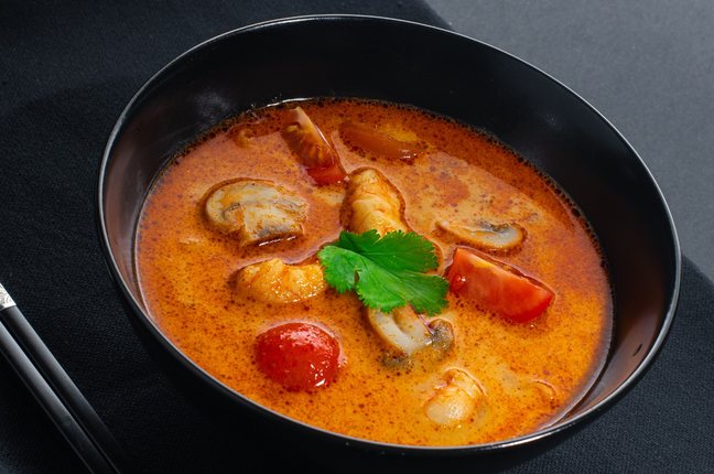Tom yam with shrimp and mussels
